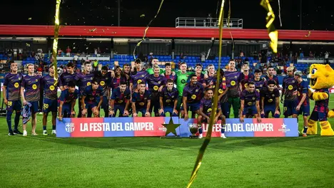 贝克汉姆二子布鲁克林恋情甜蜜，颜值争议难挡粉丝支持